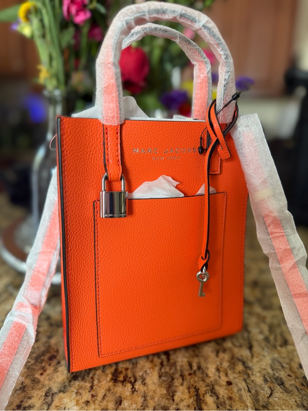 🧡 MARC JACOBS The Grind Mini Tote Bag Dragon Fire Orange NWT Crossbody - Picture 16 of 16